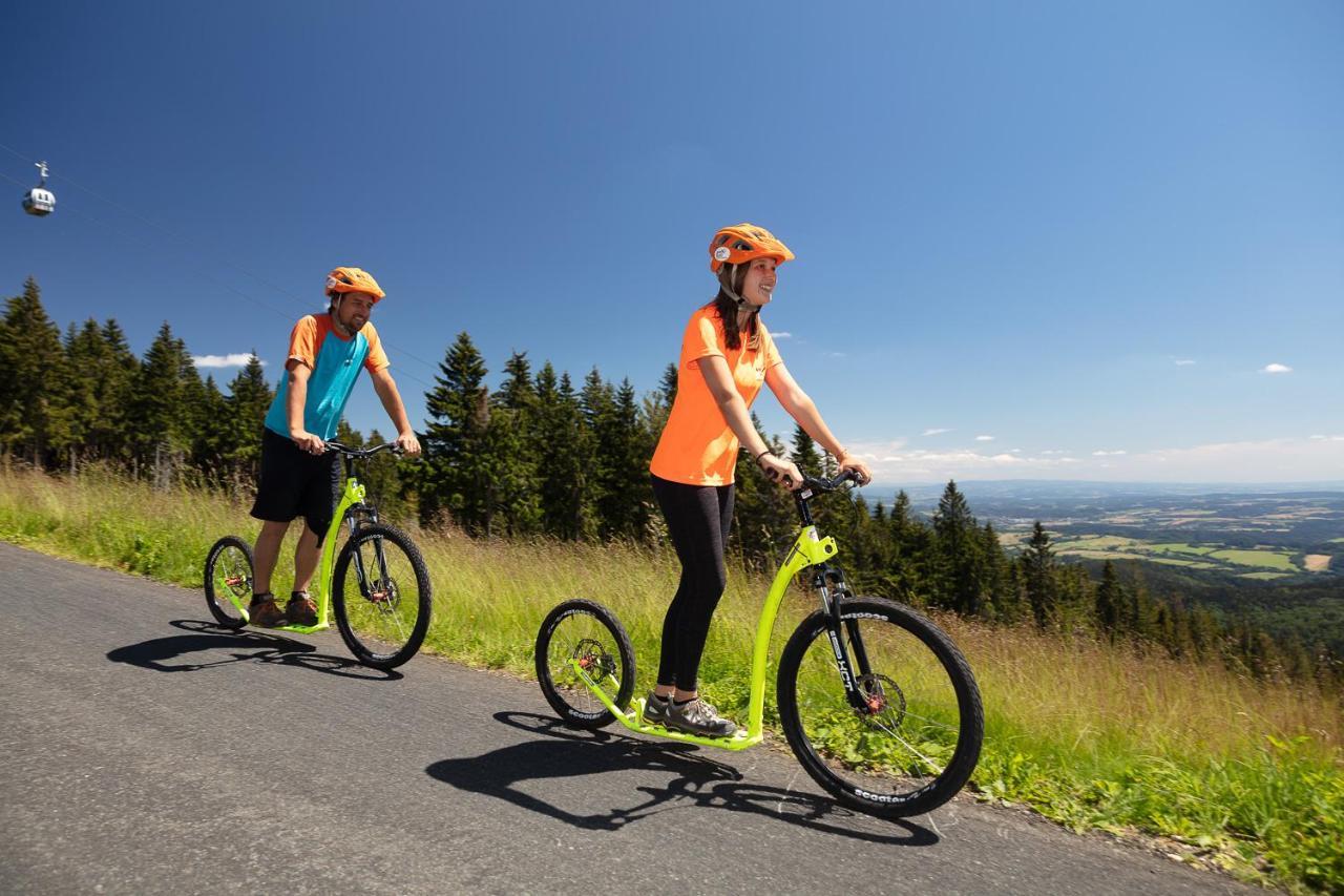 Family 2 Bedroom Ski&Bike Apartment With Terrase Janské Lázně Eksteriør billede